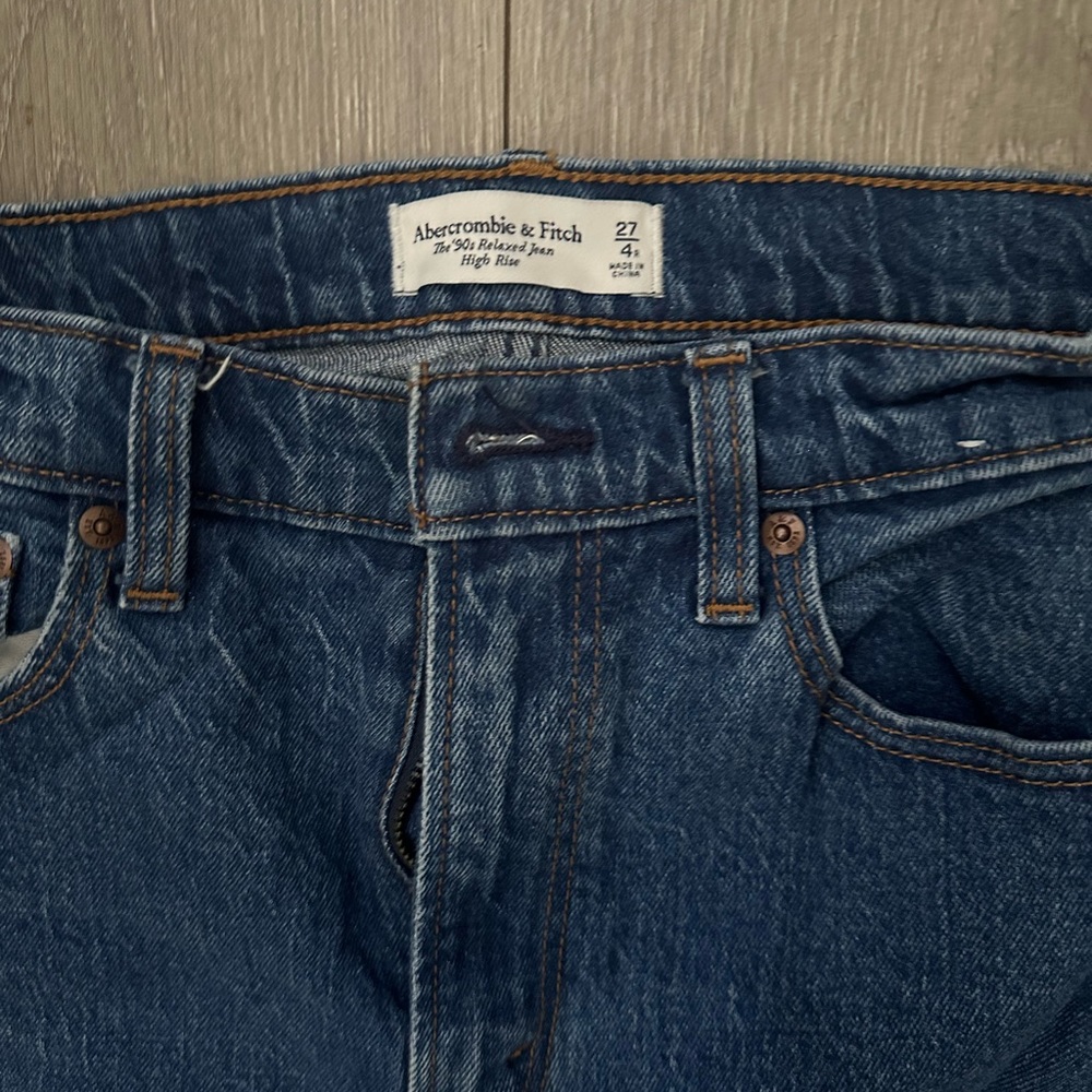Abercrombie & Fitch High Rise Blue Jeans - Picture 6 of 6